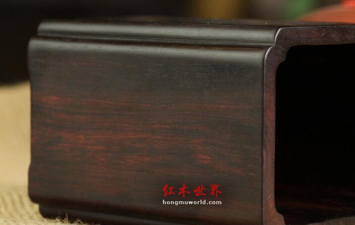 小叶紫檀方形笔筒 做工精致小巧玲珑-2