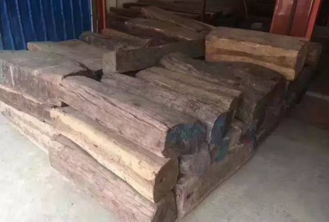 大红酸枝出口受限 小紫叶檀的地位会被它取代吗？