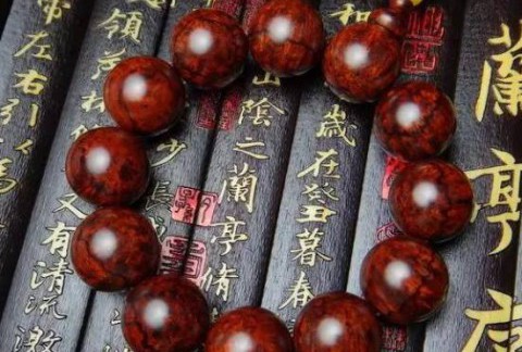 小叶紫檀玩坏了怎么办？这些小窍门帮你解决烦恼