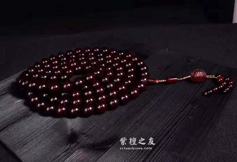 小叶紫檀为什么能这么火？如何才能正确选购小叶紫檀