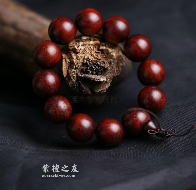 什么是会“流油”的小叶紫檀？揭秘“流油紫檀”的真相！-2