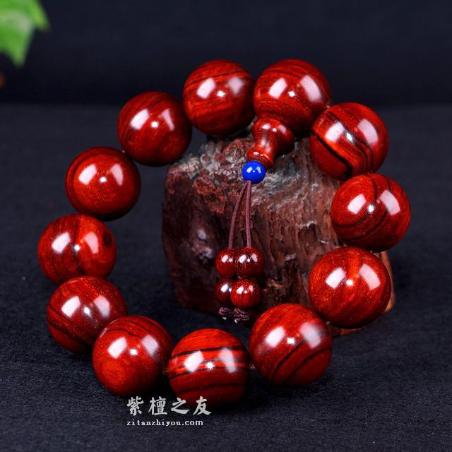 什么是会“流油”的小叶紫檀？揭秘“流油紫檀”的真相！-4