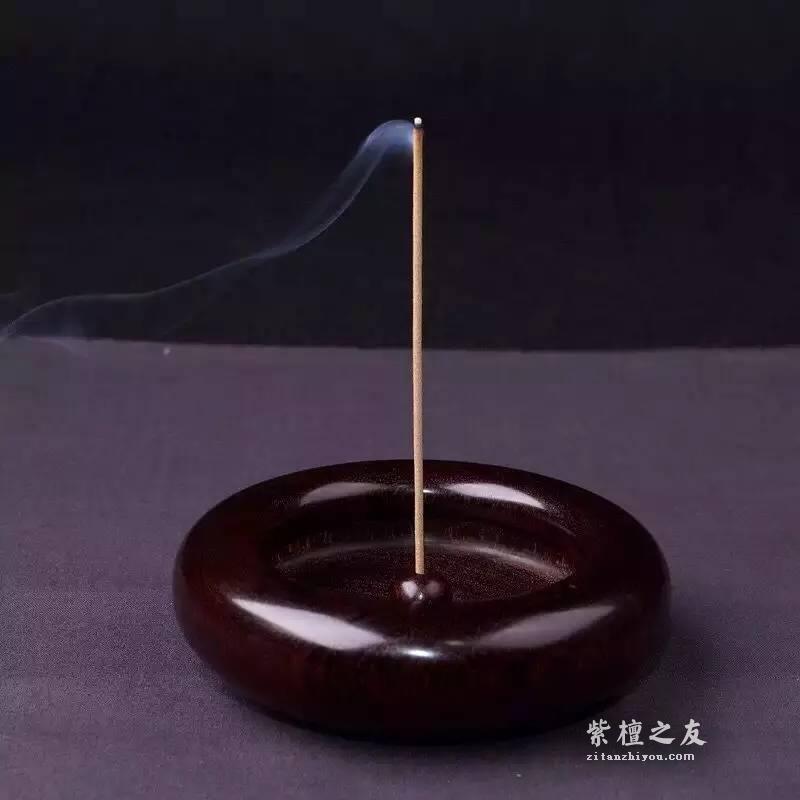 古代书房中常见的九种文房用器 紫檀材质更是画龙点睛-5