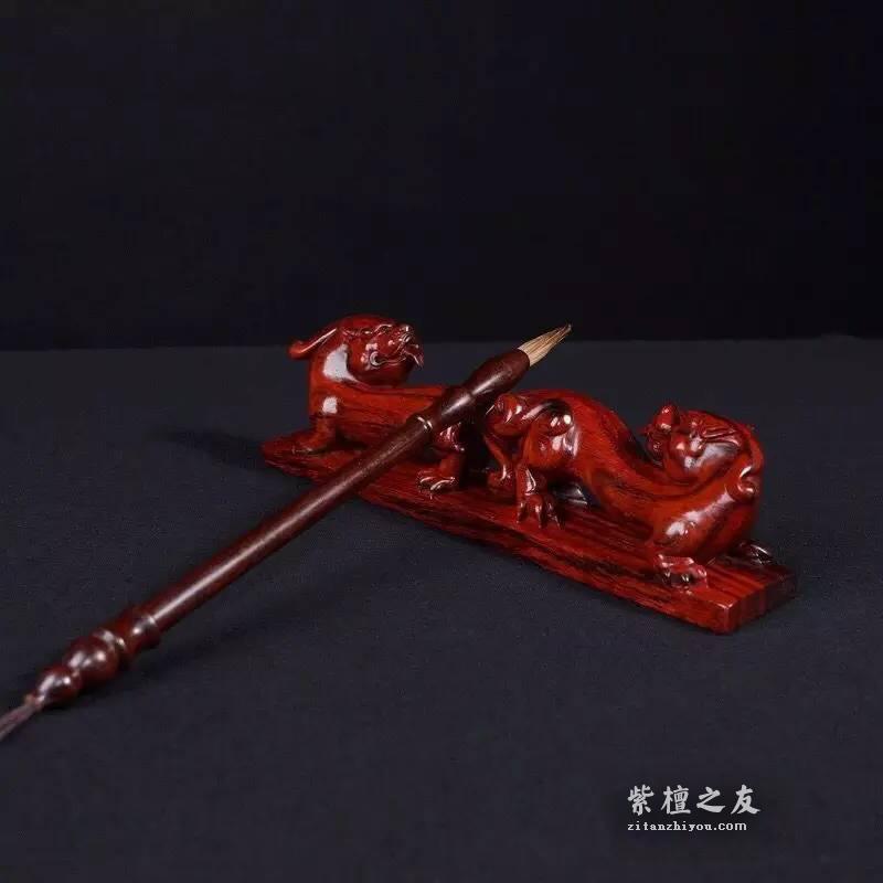 古代书房中常见的九种文房用器 紫檀材质更是画龙点睛-8