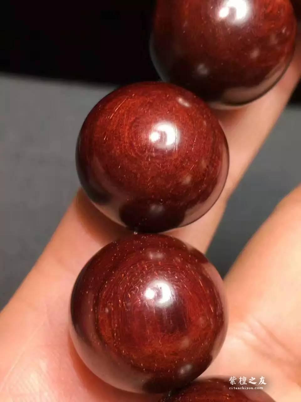 精品小叶紫檀2.0手串配蜜蜡 鸡血红鱼鳞底泥料-5