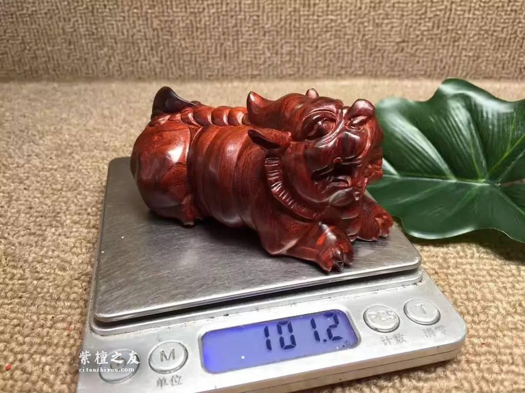 小叶紫檀手把件《貔貅》可辟邪镇宅招财-2
