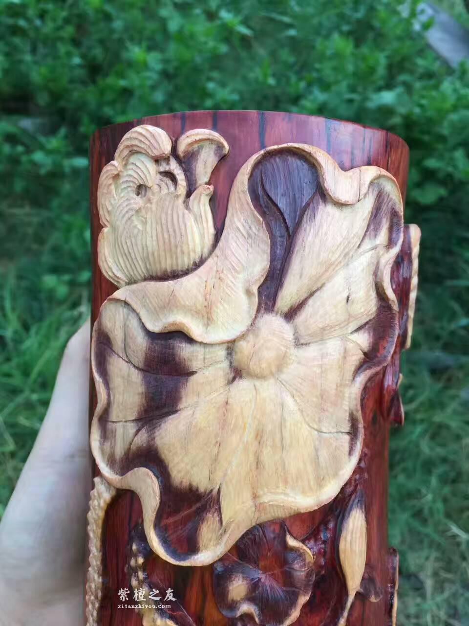 小叶紫檀笔筒《连年有余》手工制作白皮巧雕独具特色-3