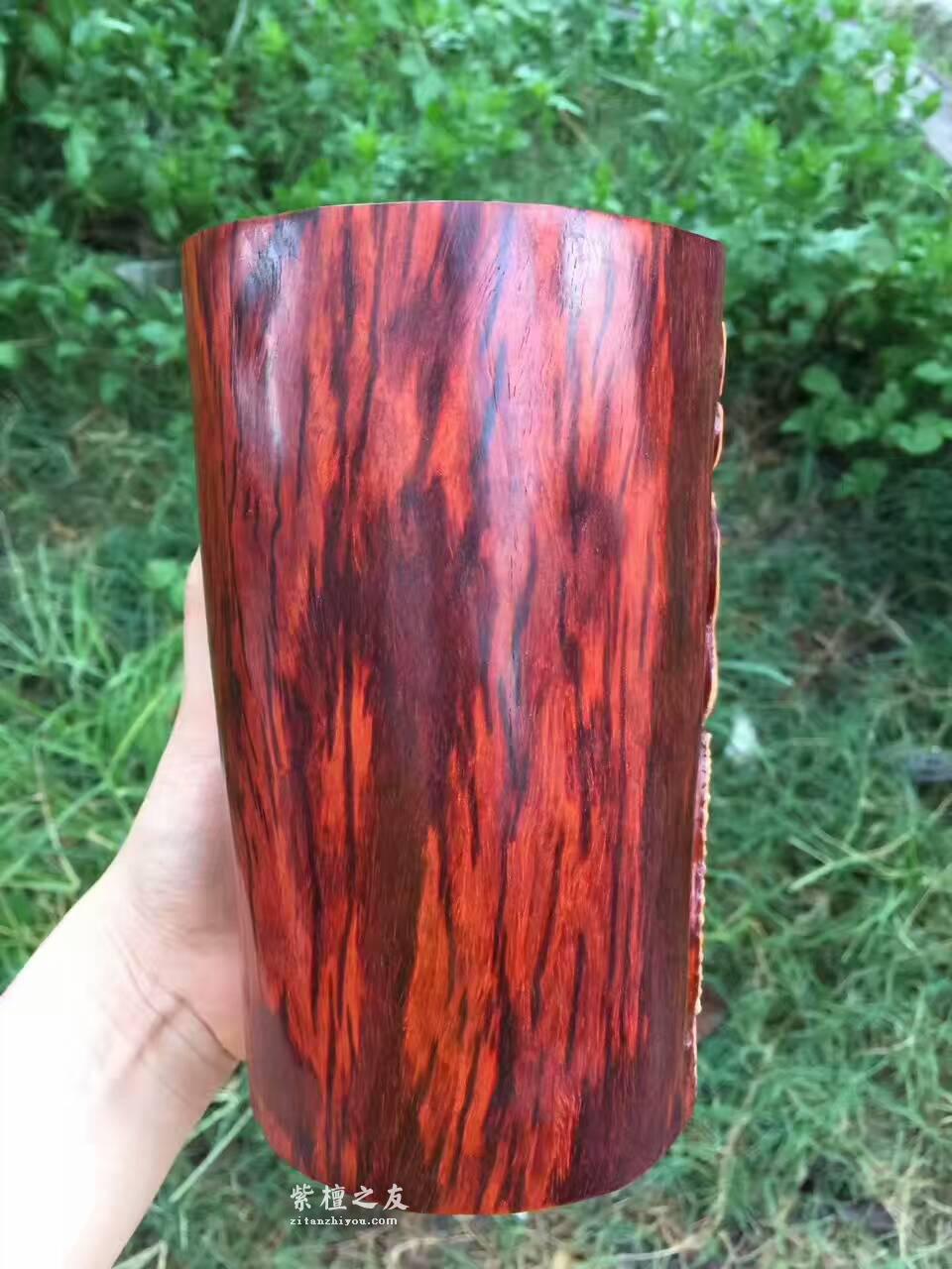 小叶紫檀笔筒《连年有余》手工制作白皮巧雕独具特色-6