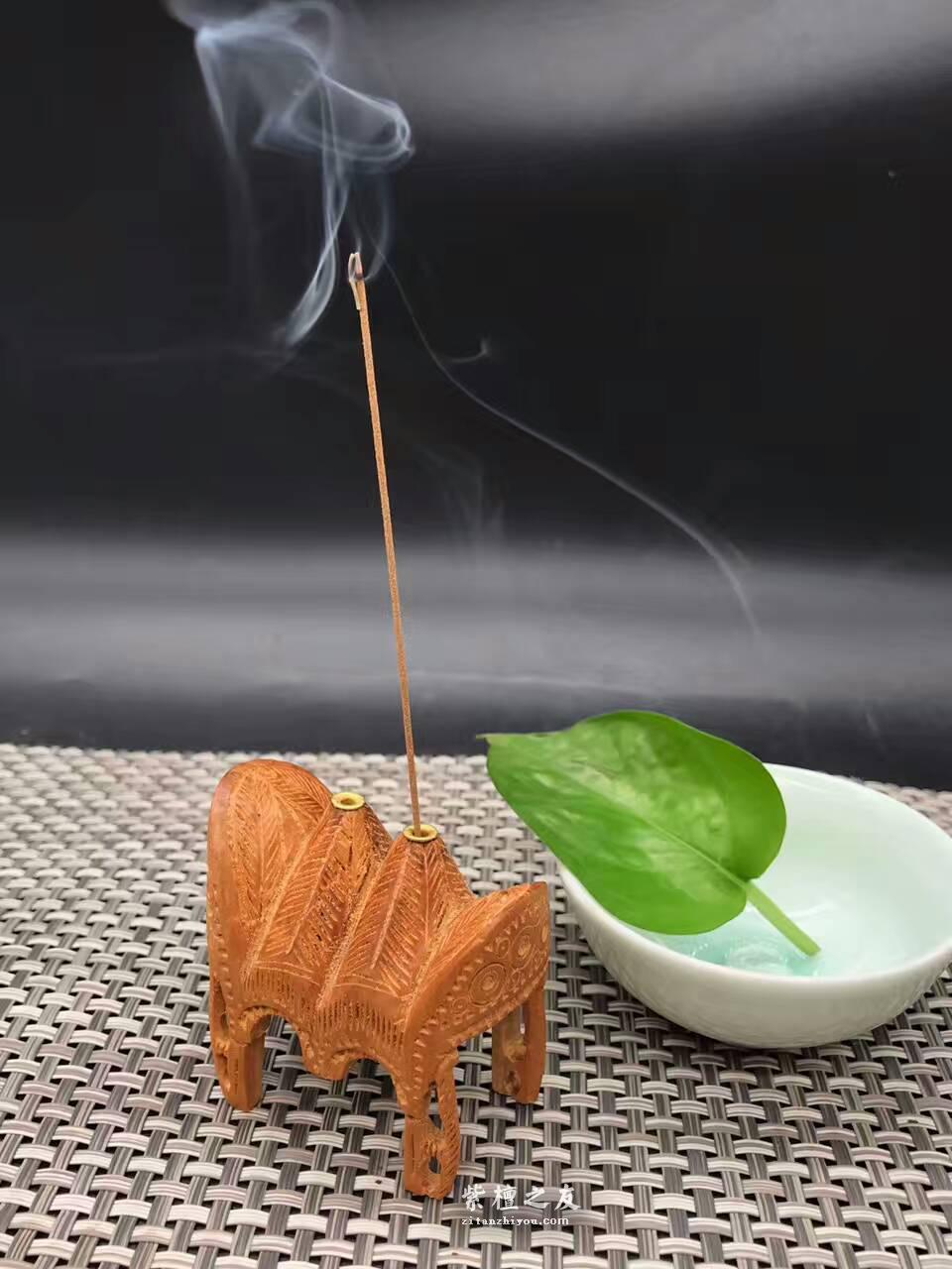 印度本土雕工老山檀香黑肉老料大象鞍香座-3