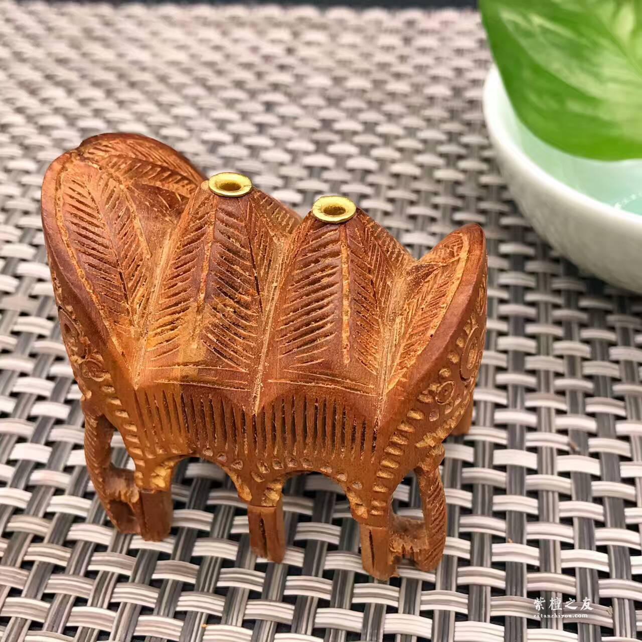 印度本土雕工老山檀香黑肉老料大象鞍香座-6