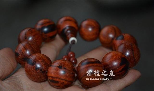 涨知识了！原来小叶紫檀火焰纹是这样形成的！-2