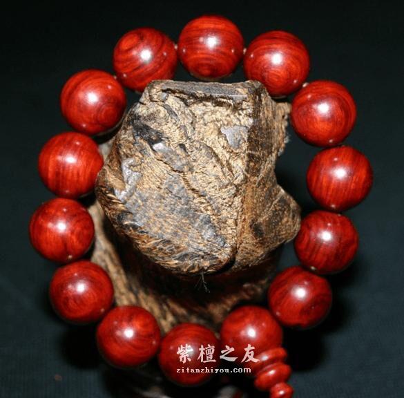 掉色的小叶紫檀一定是假的吗？没想到还有这种操作-1