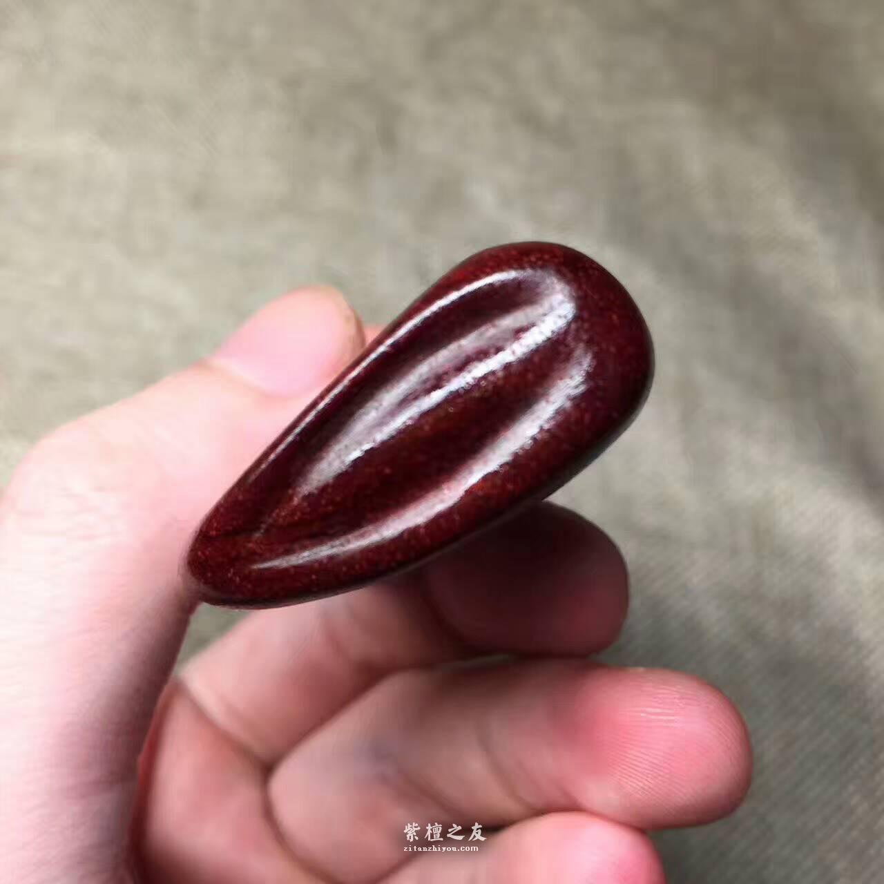 小叶紫檀手把件《节节高》  鱼鳞底金星很漂亮-1