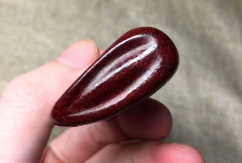 小叶紫檀手把件《节节高》  鱼鳞底金星很漂亮