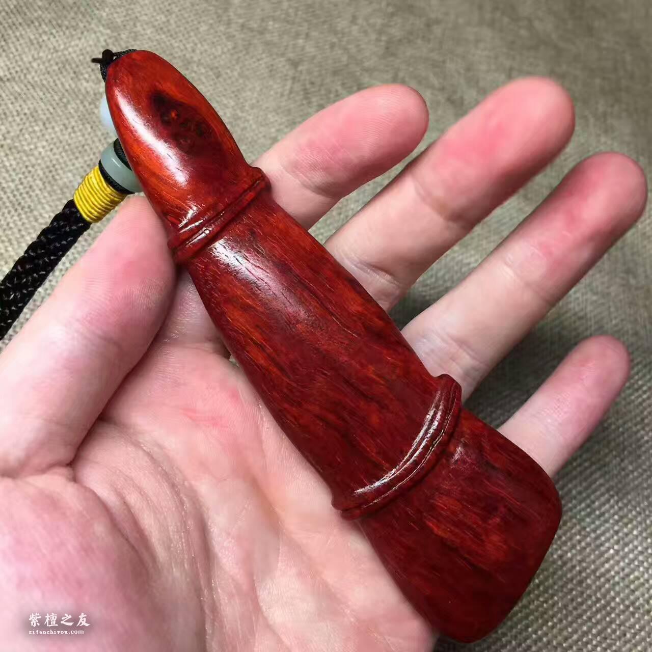 小叶紫檀手把件《节节高》  鱼鳞底金星很漂亮-4