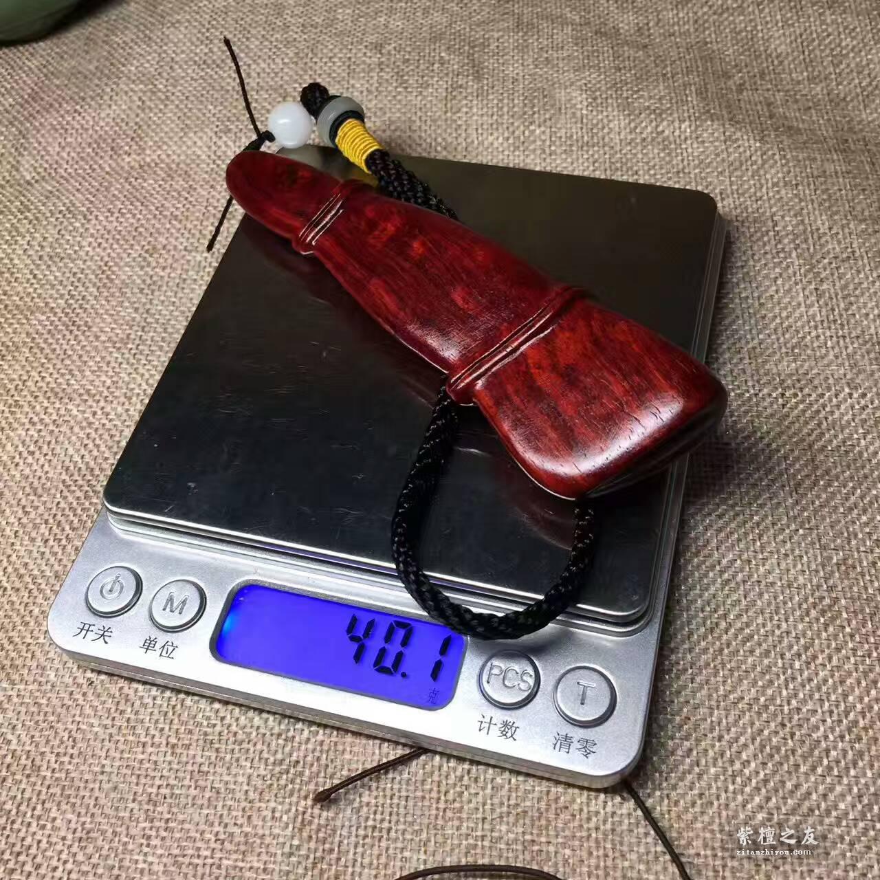 小叶紫檀手把件《节节高》  鱼鳞底金星很漂亮-9