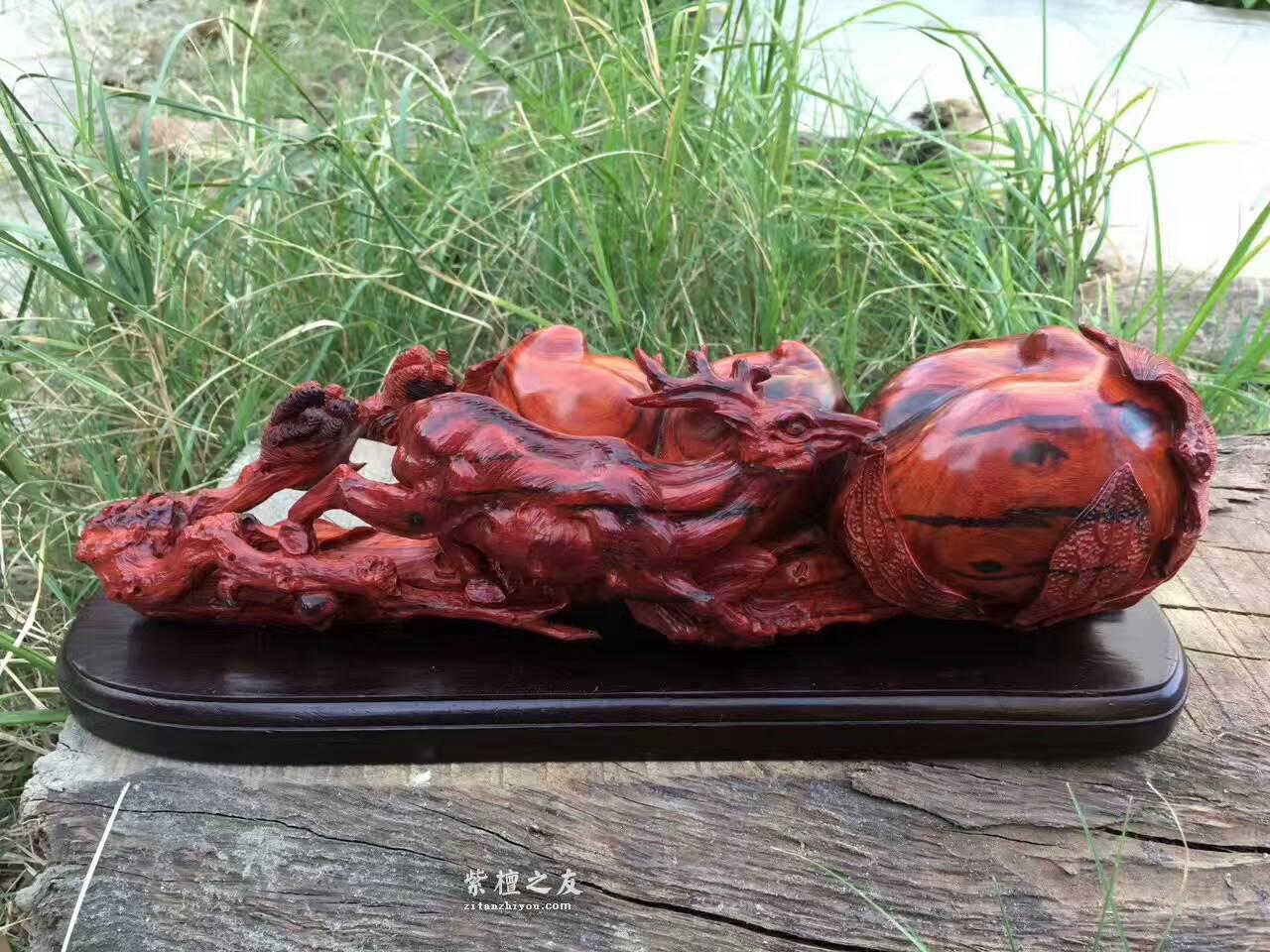 小叶紫檀工艺品《福禄寿》设计独特工艺精湛寓意美好-3