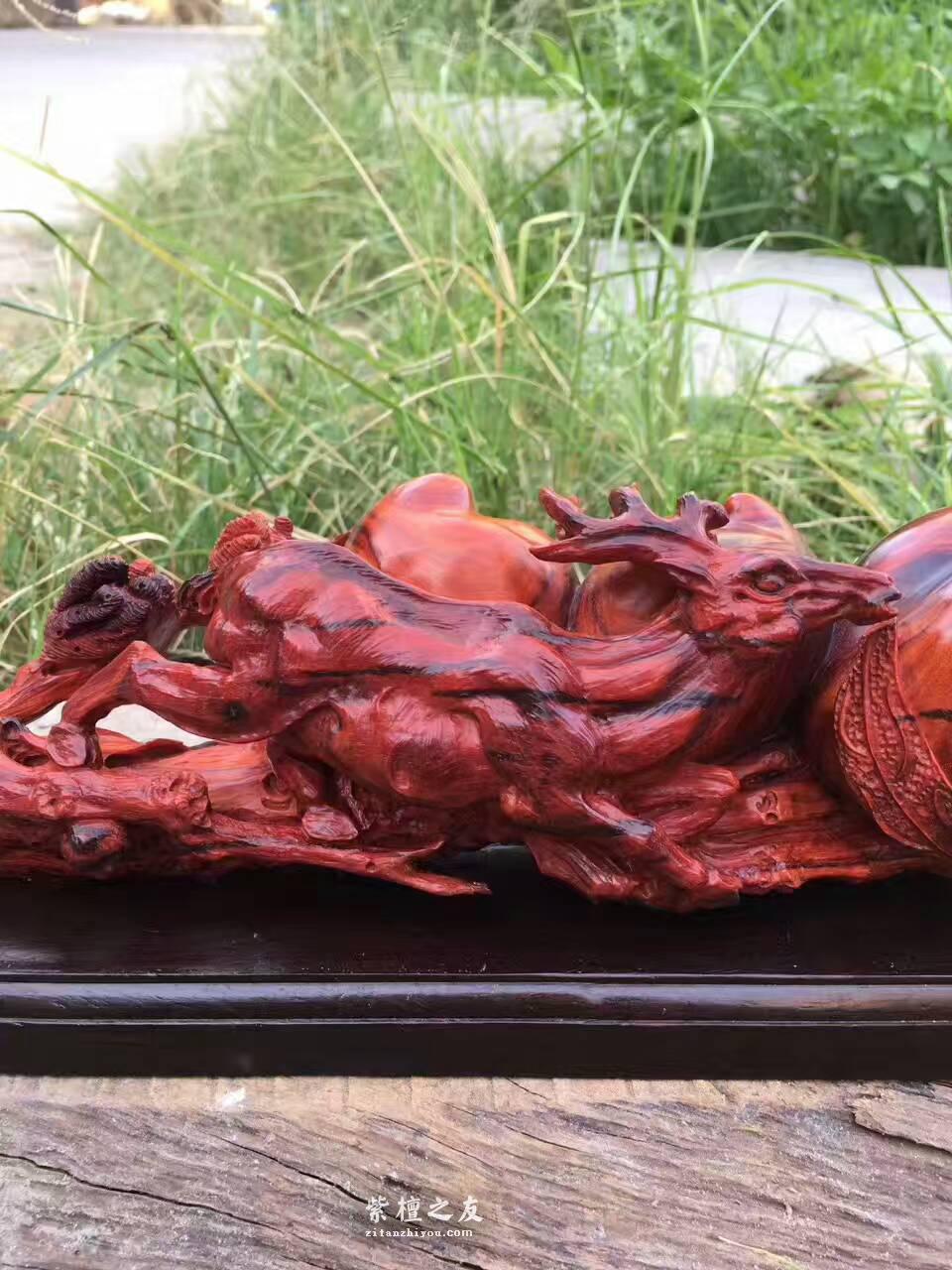 小叶紫檀工艺品《福禄寿》设计独特工艺精湛寓意美好-1