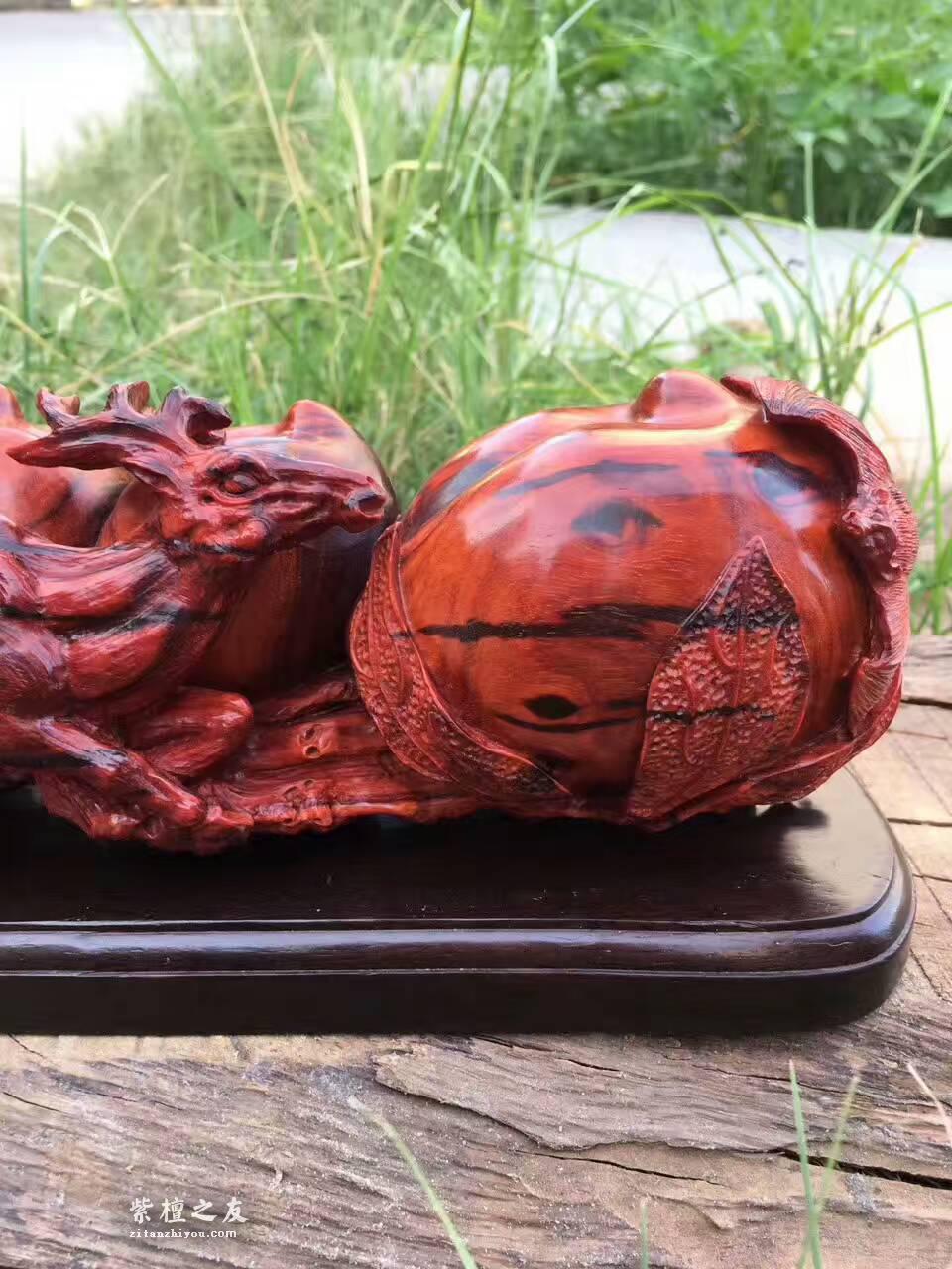 小叶紫檀工艺品《福禄寿》设计独特工艺精湛寓意美好-4