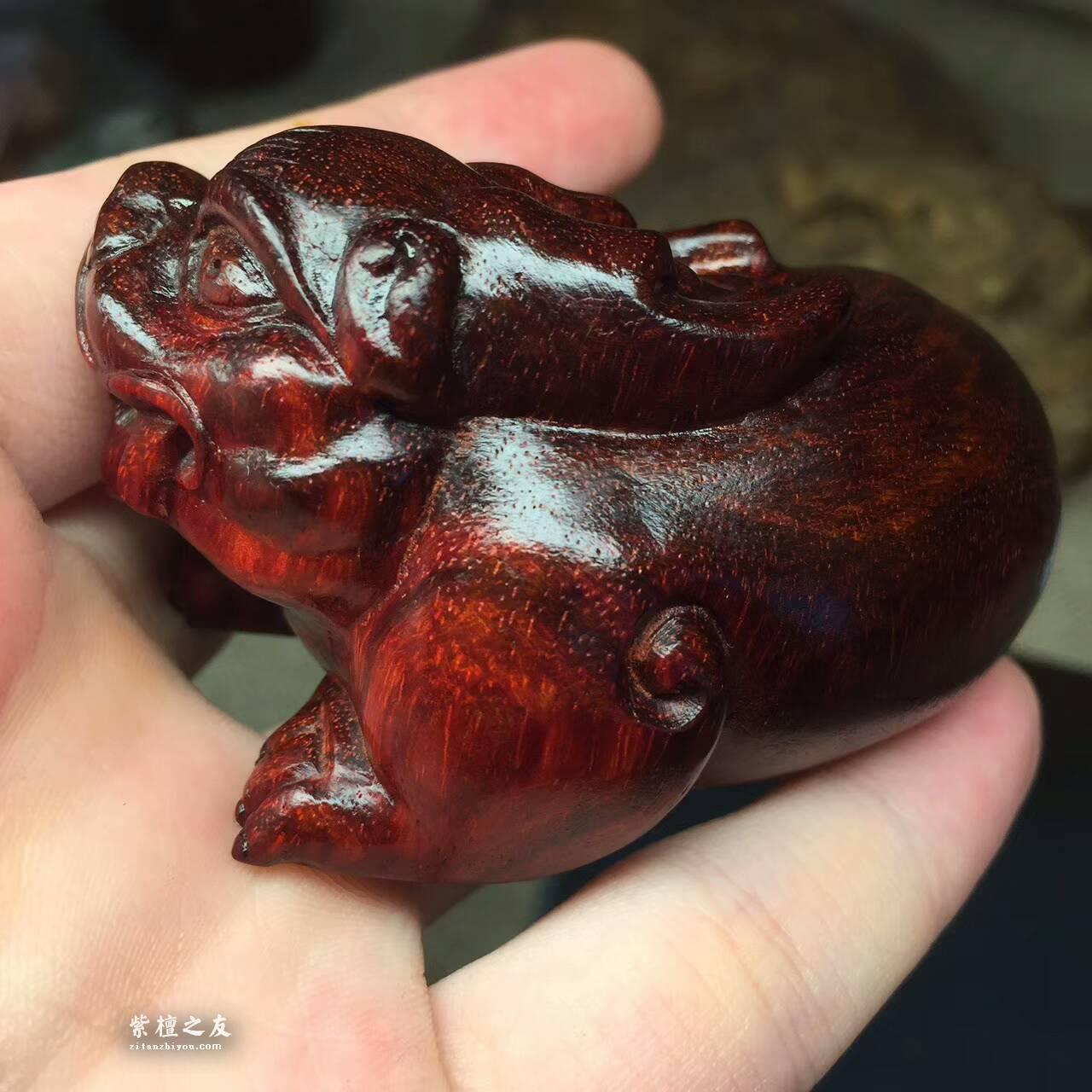 老油料小叶紫檀霸气手把件《招财貔貅》一对 玻璃底色适合把玩-8
