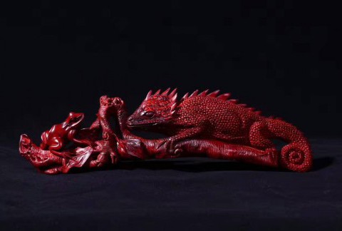小叶紫檀工艺品蜥蜴《吸亿》质地细腻油性爆表