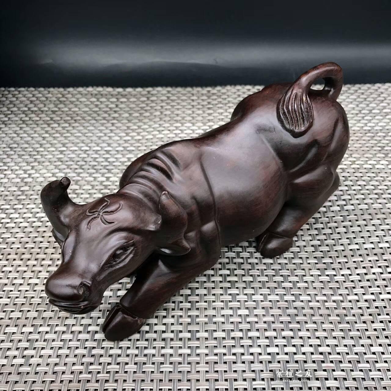 黑檀工艺品《牛气冲天》造型完美精致无暇-7