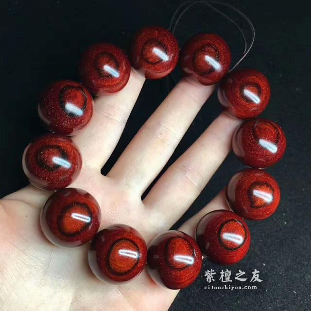 想要选购一条称心如意的手串，紫檀新手应该如何做？-5
