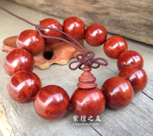 有了这样一双“火眼金睛”，还怕认不出小叶紫檀的兄弟姐妹？-3
