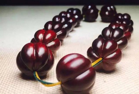 小叶紫檀从原材料到手串制作中应有的规矩