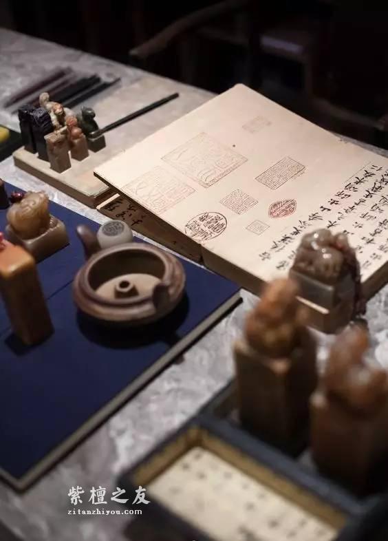 古代文人书斋是如何布置的？紫檀在古人案头中的地位-8