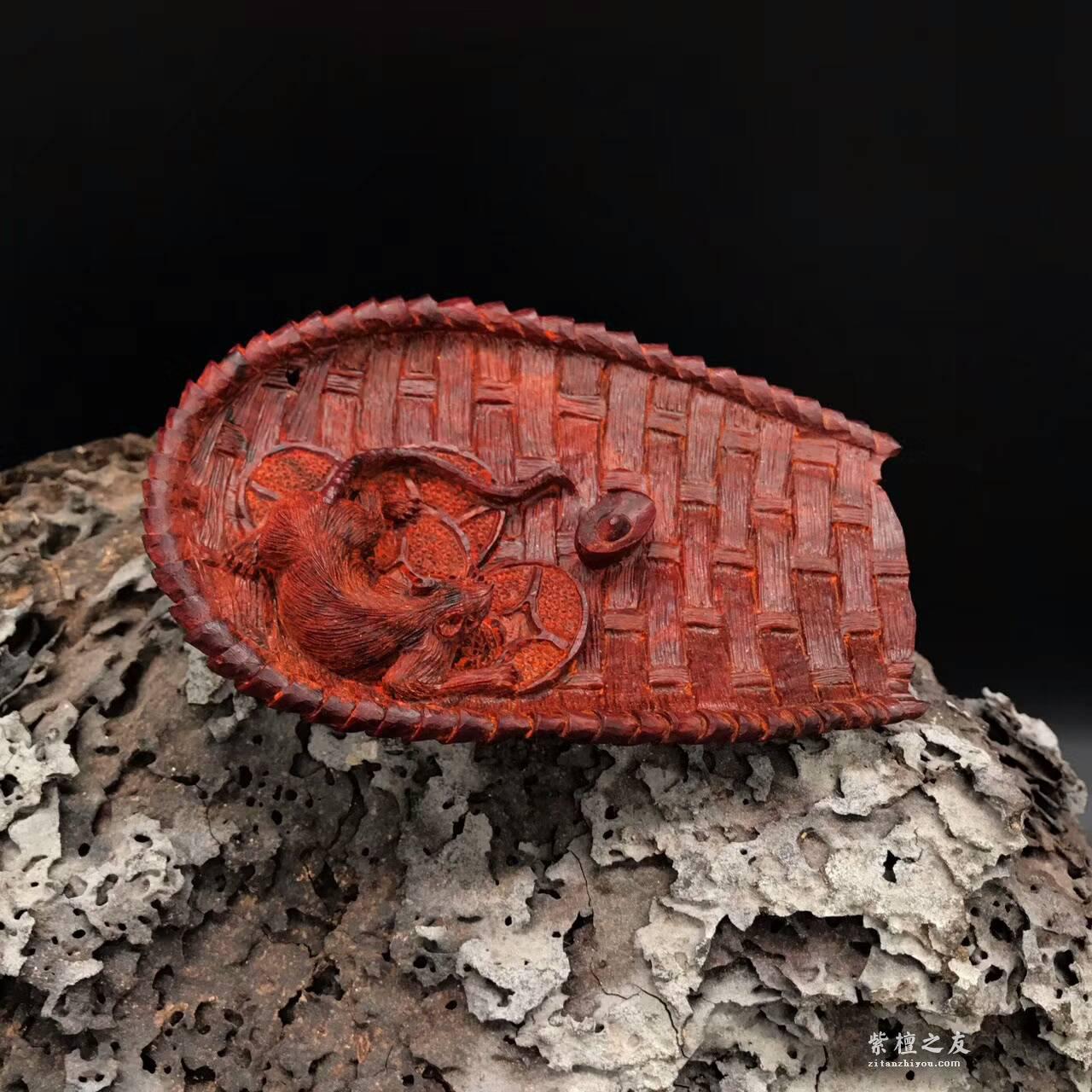 小叶紫檀工艺品《数钱》创意设计寓意财源滚滚送礼佳品-3