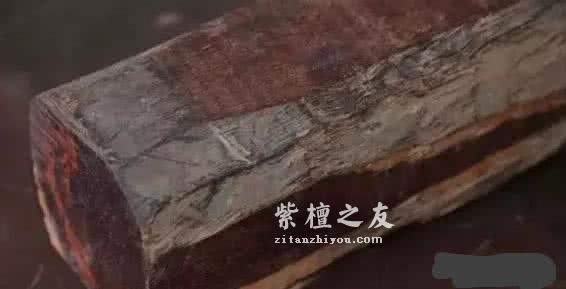 小叶紫檀拆房老料是什么？拆房老料有什么特点？