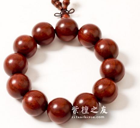 小叶紫檀中的鸡血红和鸡血料是完全不同的，不要被忽悠了！-1