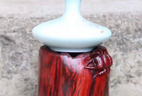 小叶紫檀甲虫雕件《笔筒》也可做花架 设计简约大气