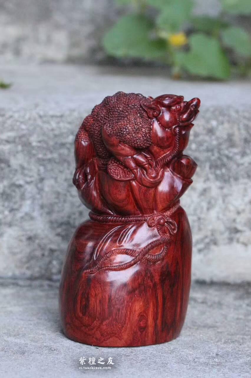 小叶紫檀摆件《招财进宝》纯手工雕刻小巧精致适合送礼-1