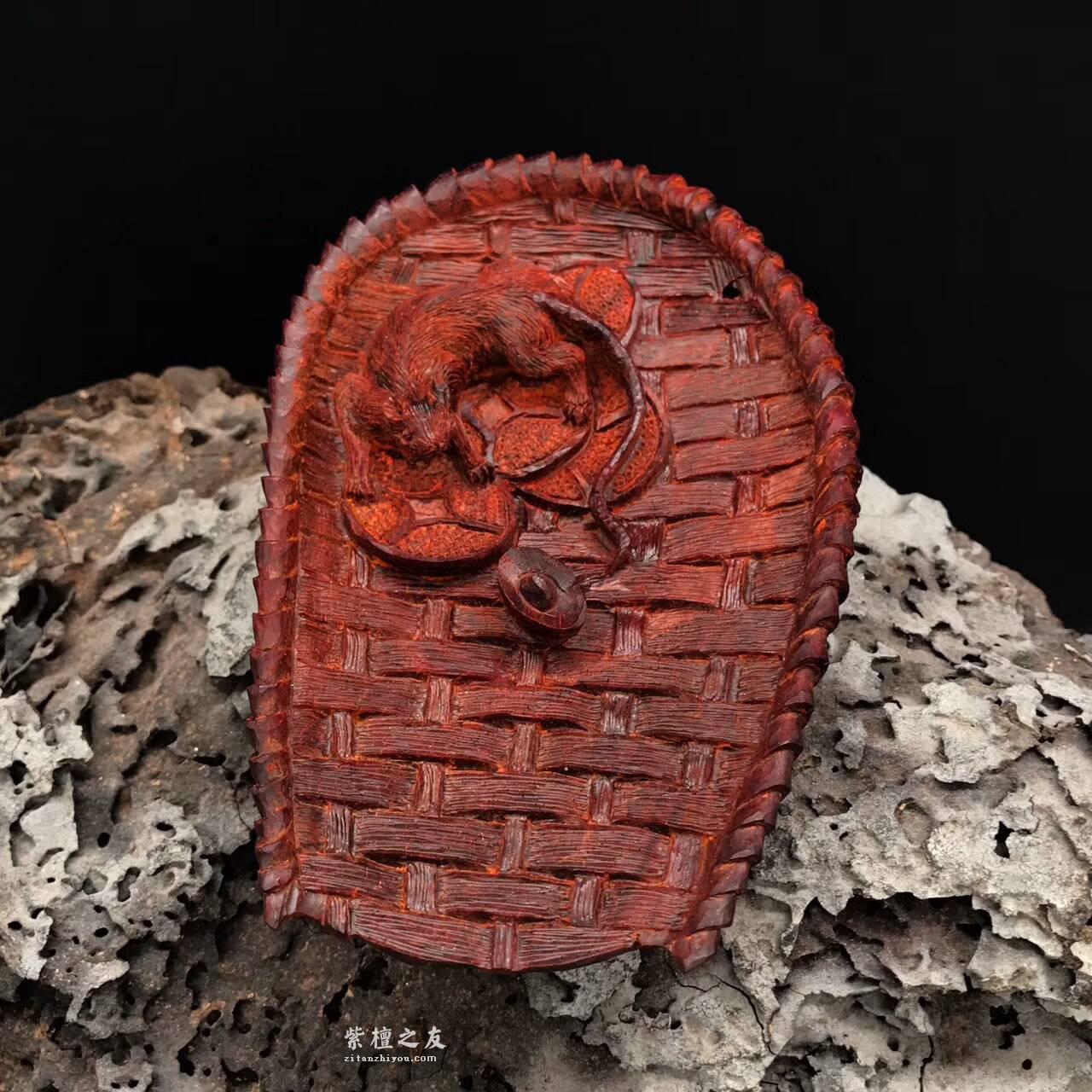 印度小叶紫檀小工艺品《数钱》 高密度泥料纯手工雕刻-4