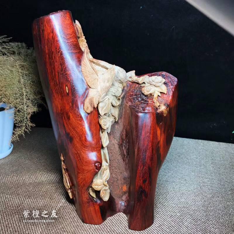 小叶紫檀工艺品 利用白皮巧雕花鸟栩栩如生-5