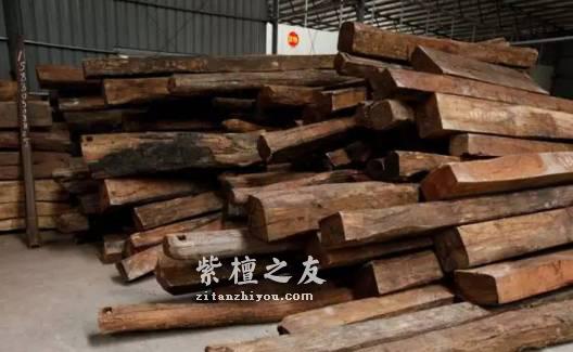 盘点市面上用于冒充小叶紫檀的五大木种-2