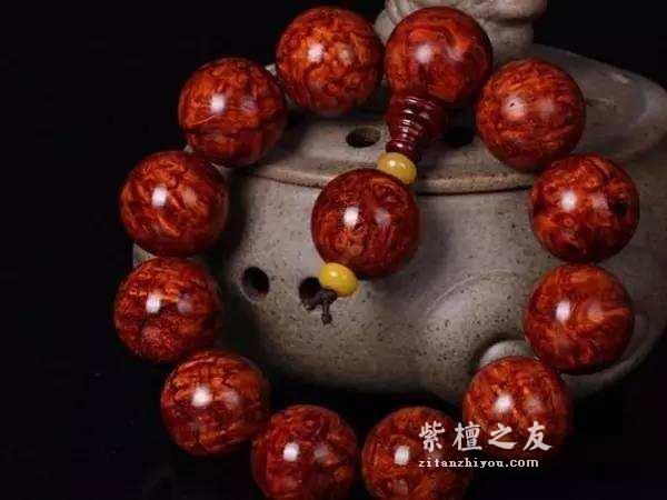 紫檀鉴别：想买小叶紫檀手串又不敢买的朋友可以看看-1