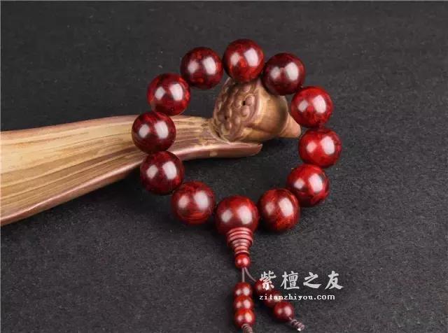 人有疤要整容，紫檀有疤不但能红还贵！-1