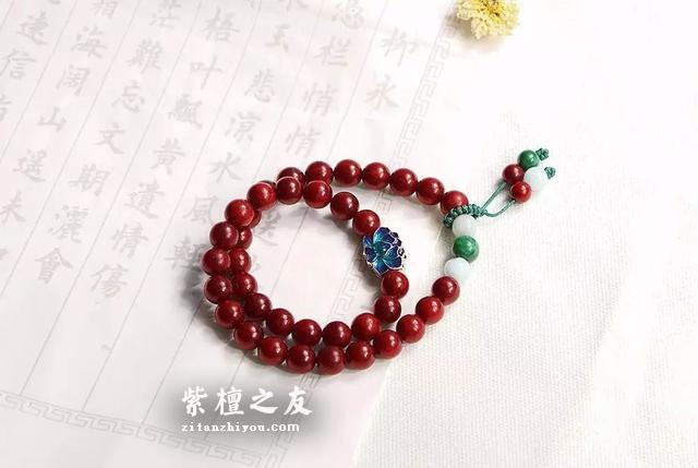 紫檀手串盘玩的正确方法及注意事项-4