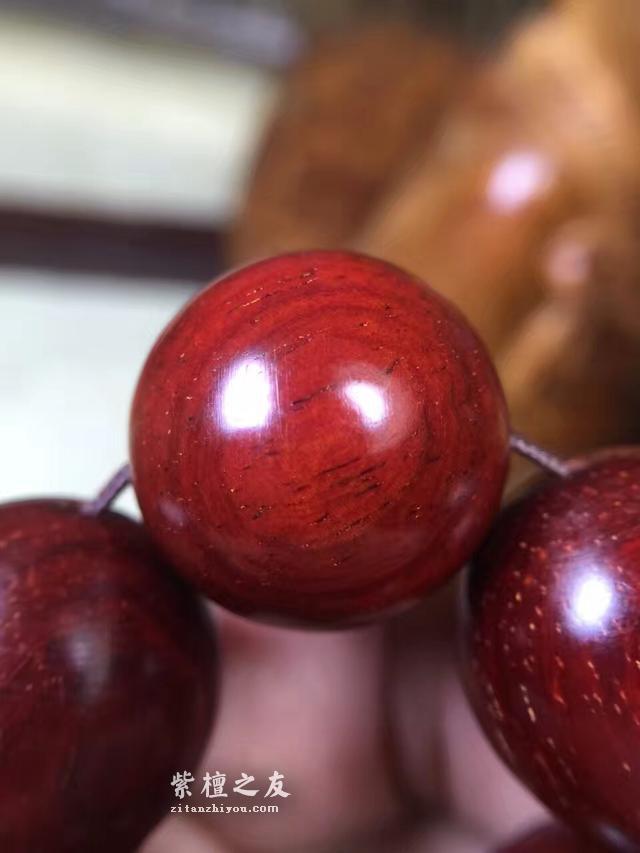 印度小叶紫檀手串牛毛纹里的黑色物质是什么？-6