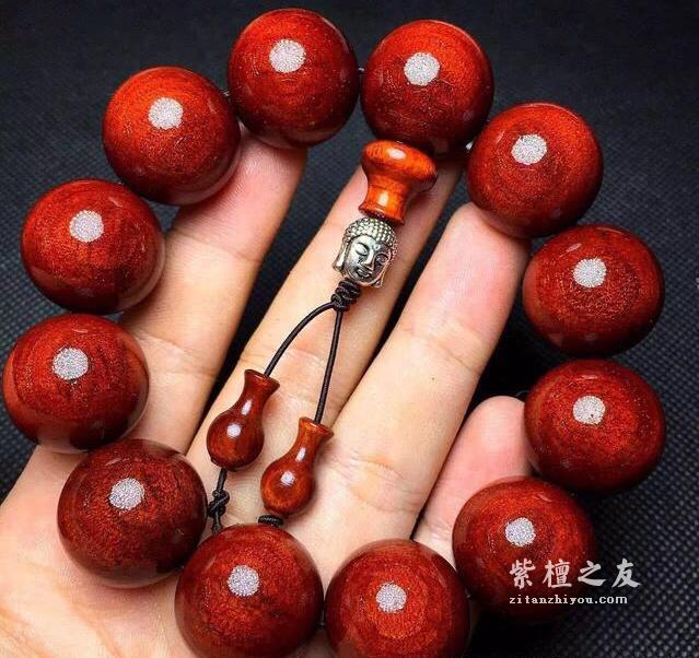 紫檀手串怎么盘着盘着变成“麻子”了-1