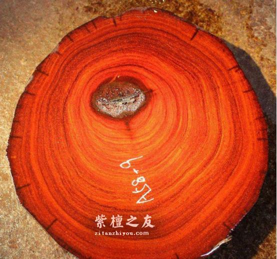 从小叶紫檀的善变过程中慢慢体会盘玩的乐趣-1