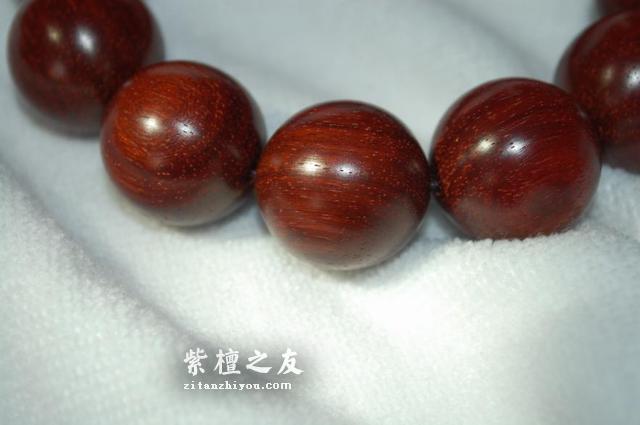 教你如何鉴别高密度的小叶紫檀制品-1