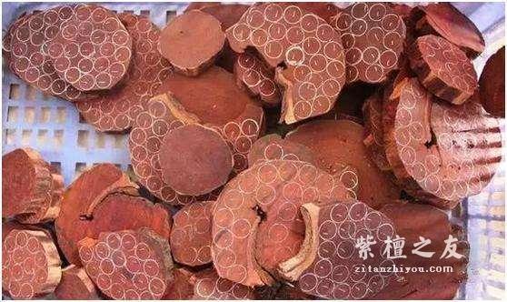 小叶紫檀手串在七种情况下伤害蛮大的，要警惕！-1