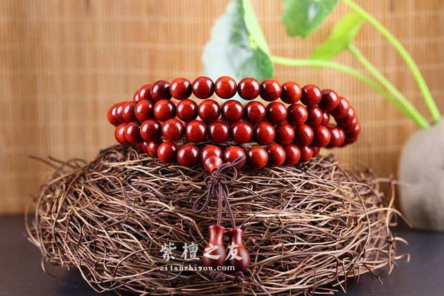 小叶紫檀手串在七种情况下伤害蛮大的，要警惕！-4