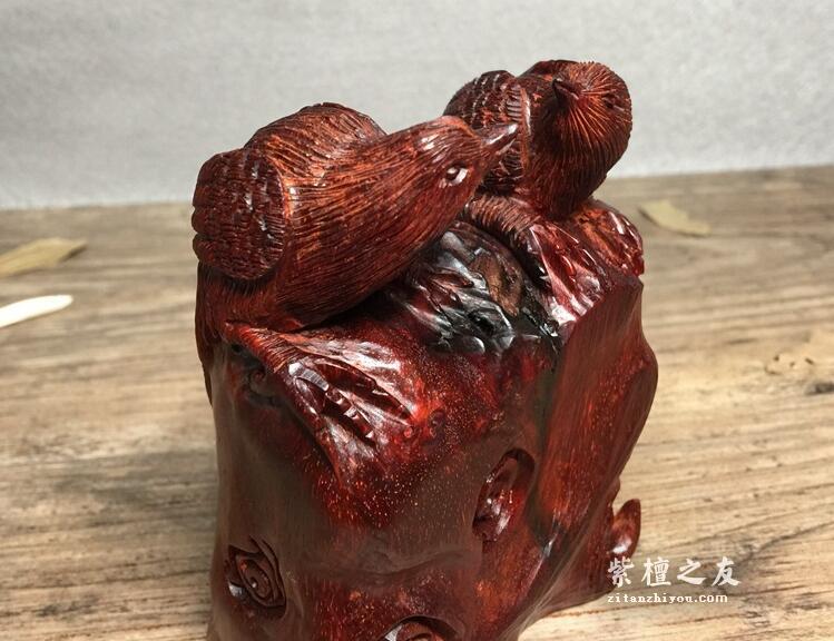 印度小叶紫檀 摆件“双喜临门” 鸡血红泥料材质-6