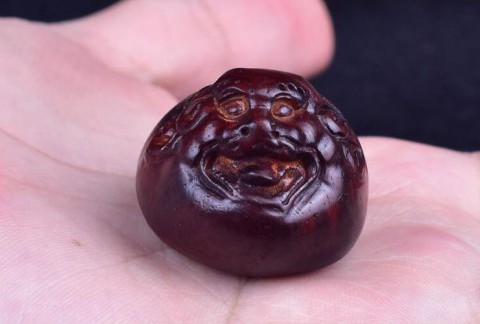 正品印度小叶紫檀木牛手把件挂件（牛气冲天）