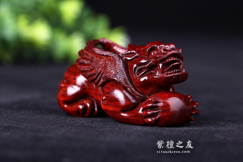 小叶紫檀飞天貔貅手把件-1
